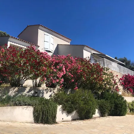 Castugna Apartment