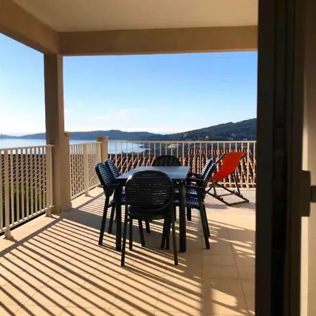 Castugna Apartment Cargese