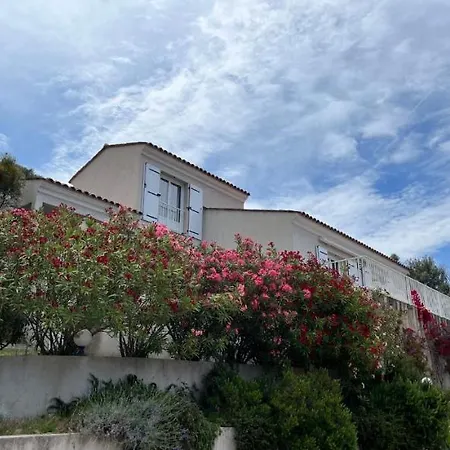 Castugna Apartment