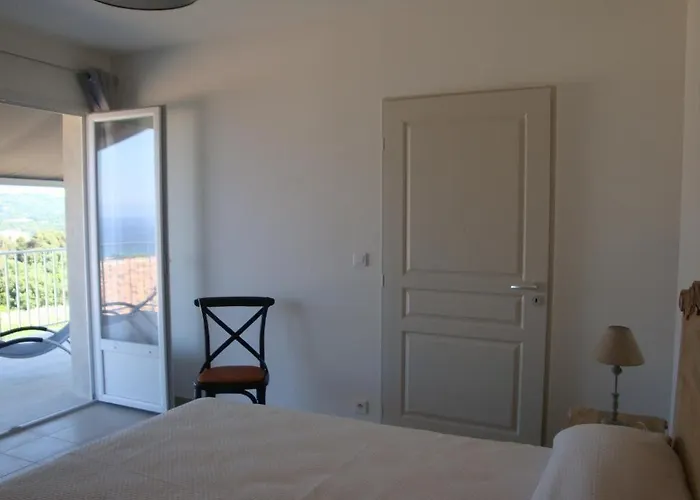 Castugna Appartement *